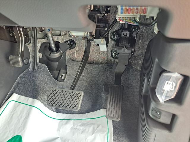 Ｎ－ＶＡＮ ファン　届出済み未使用車　衝突被害軽減ブレーキ　プッシュスタート　オートエアコン　足踏み式パーキングブレーキ（13枚目）