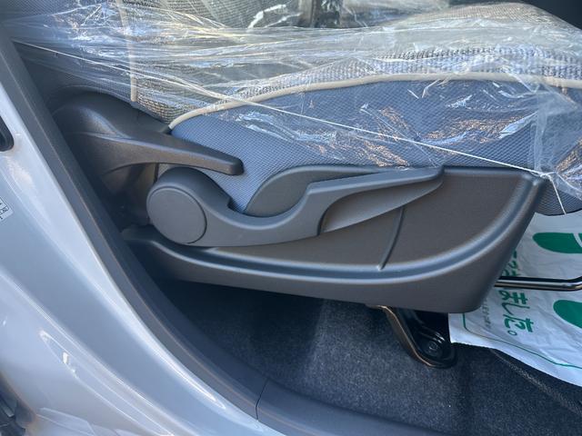 ムーヴキャンバス ストライプスＧ　登録済み未使用車　両側電動スライドドア　電動パーキングブレーキ　シートヒーター（61枚目）