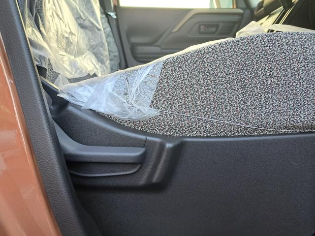 ���Ђ̓͏o�ρi�o�^�ρj���g�p�Ԃ́A�V�ԓo�^������u�T�N�ԁA�������͑��s�P�O�������v�܂ŕۏؒv���܂��B�ۏؓ��e�̓��[�J�[�ۏ؏��i�����e�i���X�m�[�g�j�ɏ����܂��B���ڍׂ̓X�^�b�t�ɂ��q�˂��������B