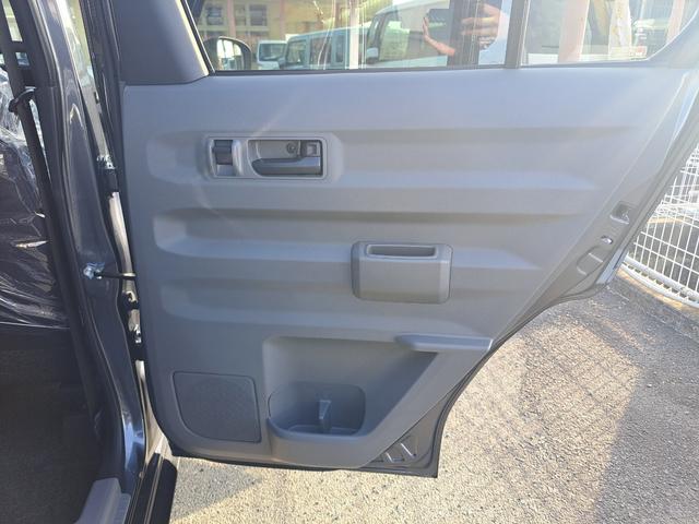 ���Ђ̓͏o�ρi�o�^�ρj���g�p�Ԃ́A�V�ԓo�^������u�T�N�ԁA�������͑��s�P�O�������v�܂ŕۏؒv���܂��B�ۏؓ��e�̓��[�J�[�ۏ؏��i�����e�i���X�m�[�g�j�ɏ����܂��B���ڍׂ̓X�^�b�t�ɂ��q�˂��������B