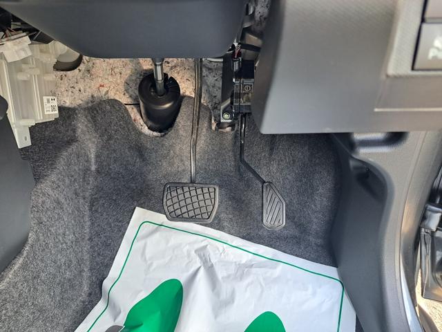 ���Ђ̓͏o�ρi�o�^�ρj���g�p�Ԃ́A�V�ԓo�^������u�T�N�ԁA�������͑��s�P�O�������v�܂ŕۏؒv���܂��B�ۏؓ��e�̓��[�J�[�ۏ؏��i�����e�i���X�m�[�g�j�ɏ����܂��B���ڍׂ̓X�^�b�t�ɂ��q�˂��������B