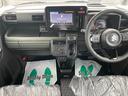 当社の届出済(登録済)未使用車は、新車登録時から「5年間、もしくは走行10万km」まで保証致します。保証内容はメーカー保証書(メンテナンスノート)に準じます。※詳細はスタッフにお尋ねください。