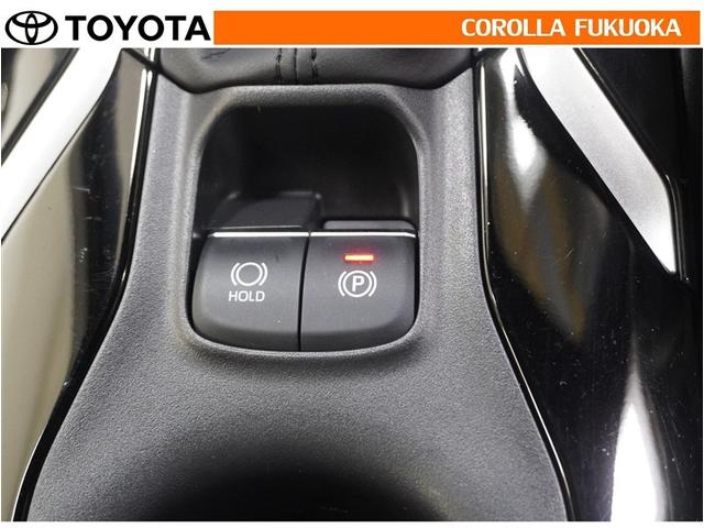 自動または手動でパーキングブレーキをかける・解除することができます。