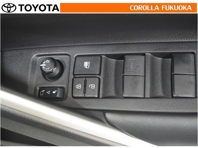 電動格納ミラーは、スイッチで簡単操作！狭いスペースでの取り回しや駐車時に大変重宝します。