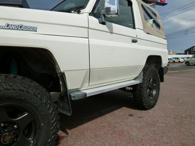 ランドクルーザー７０ ＬＸ　リフトアップ公認済・寒冷地・幌新品・ジオランダーＧ００３新品５本・プロコンプショック新品・ＥＴＣ・サイドステップ・純正バイザー（15枚目）