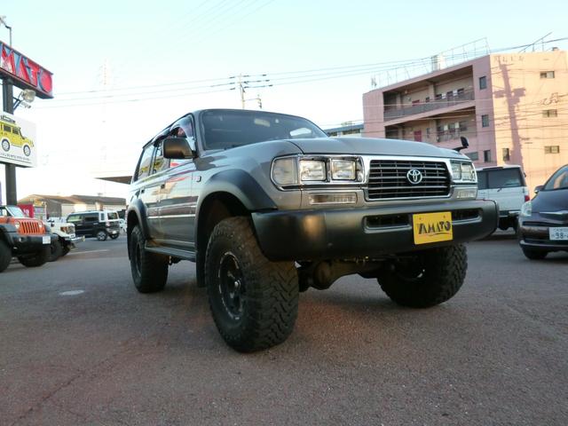 ランドクルーザー８０ ＶＸリミテッド　ターボ・リアＬＳＤ・リフトＵＰ・純正角目４灯・前後ラテラル・マフラー・１６ＡＷ・オープンカントリーＭＴ・ヒッチ・ＳＤナビＴＶ・Ｂカメラ・ＥＴＣ・リーディングダウン・ＬＥＤテール・前後ドラレコ・モモステ（4枚目）