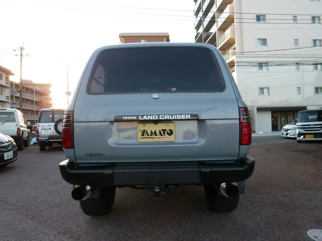 ランドクルーザー８０ ＶＸリミテッド　ターボ・リアＬＳＤ・リフトＵＰ・純正角目４灯・前後ラテラル・マフラー・１６ＡＷ・オープンカントリーＭＴ・ヒッチ・ＳＤナビＴＶ・Ｂカメラ・ＥＴＣ・リーディングダウン・ＬＥＤテール・前後ドラレコ・モモステ（9枚目）