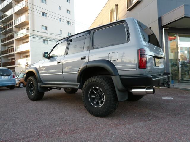 ランドクルーザー８０ ＶＸリミテッド　ターボ・リアＬＳＤ・リフトＵＰ・純正角目４灯・前後ラテラル・マフラー・１６ＡＷ・オープンカントリーＭＴ・ヒッチ・ＳＤナビＴＶ・Ｂカメラ・ＥＴＣ・リーディングダウン・ＬＥＤテール・前後ドラレコ・モモステ（11枚目）