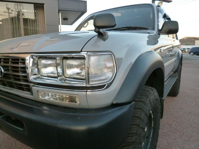 ランドクルーザー８０ ＶＸリミテッド　ターボ・リアＬＳＤ・リフトＵＰ・純正角目４灯・前後ラテラル・マフラー・１６ＡＷ・オープンカントリーＭＴ・ヒッチ・ＳＤナビＴＶ・Ｂカメラ・ＥＴＣ・リーディングダウン・ＬＥＤテール・前後ドラレコ・モモステ（13枚目）