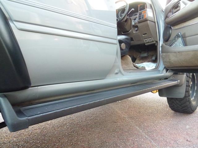 ランドクルーザー８０ ＶＸリミテッド　ターボ・リアＬＳＤ・リフトＵＰ・純正角目４灯・前後ラテラル・マフラー・１６ＡＷ・オープンカントリーＭＴ・ヒッチ・ＳＤナビＴＶ・Ｂカメラ・ＥＴＣ・リーディングダウン・ＬＥＤテール・前後ドラレコ・モモステ（22枚目）