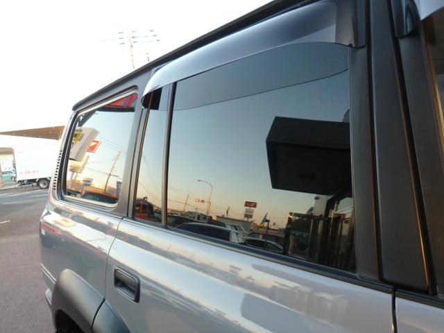 ランドクルーザー８０ ＶＸリミテッド　ターボ・リアＬＳＤ・リフトＵＰ・純正角目４灯・前後ラテラル・マフラー・１６ＡＷ・オープンカントリーＭＴ・ヒッチ・ＳＤナビＴＶ・Ｂカメラ・ＥＴＣ・リーディングダウン・ＬＥＤテール・前後ドラレコ・モモステ（28枚目）