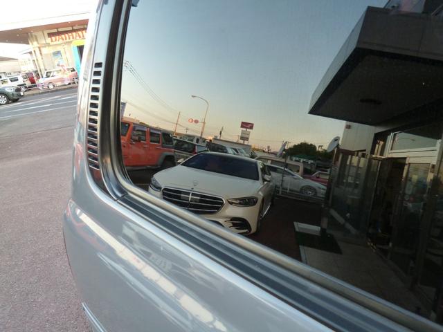 ランドクルーザー８０ ＶＸリミテッド　ターボ・リアＬＳＤ・リフトＵＰ・純正角目４灯・前後ラテラル・マフラー・１６ＡＷ・オープンカントリーＭＴ・ヒッチ・ＳＤナビＴＶ・Ｂカメラ・ＥＴＣ・リーディングダウン・ＬＥＤテール・前後ドラレコ・モモステ（29枚目）