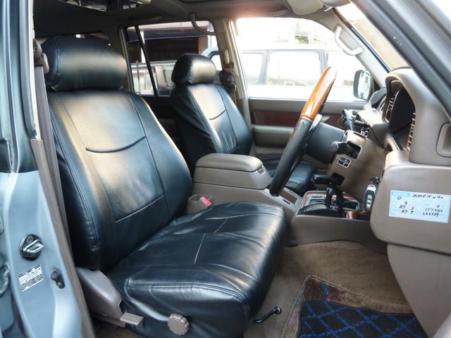 ランドクルーザー８０ ＶＸリミテッド　ターボ・リアＬＳＤ・リフトＵＰ・純正角目４灯・前後ラテラル・マフラー・１６ＡＷ・オープンカントリーＭＴ・ヒッチ・ＳＤナビＴＶ・Ｂカメラ・ＥＴＣ・リーディングダウン・ＬＥＤテール・前後ドラレコ・モモステ（52枚目）