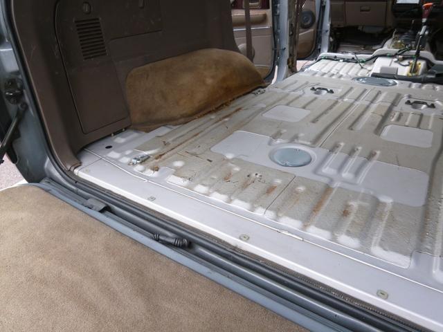 ランドクルーザー８０ ＶＸリミテッド　ターボ・リアＬＳＤ・リフトＵＰ・純正角目４灯・前後ラテラル・マフラー・１６ＡＷ・オープンカントリーＭＴ・ヒッチ・ＳＤナビＴＶ・Ｂカメラ・ＥＴＣ・リーディングダウン・ＬＥＤテール・前後ドラレコ・モモステ（65枚目）