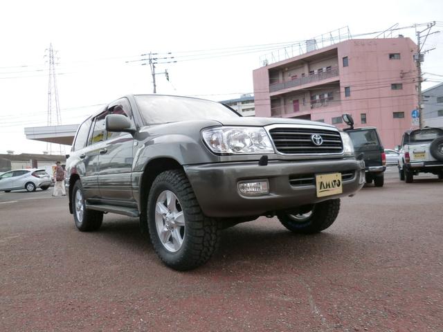 ランドクルーザー１００ ＶＸリミテッド　リアＬＳＤ・ターボディーゼル・２００系純正１８ＡＷ・ＭＯＮＳＴＡ新品５本・ＤＥＰＯ製ヘッドライト・リアヒーター・ＳＤナビフルセグ・Ｂカメラ・ドラレコ・キーレス・サイドステップ（3枚目）