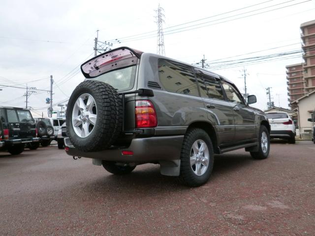 ランドクルーザー１００ ＶＸリミテッド　リアＬＳＤ・ターボディーゼル・２００系純正１８ＡＷ・ＭＯＮＳＴＡ新品５本・ＤＥＰＯ製ヘッドライト・リアヒーター・ＳＤナビフルセグ・Ｂカメラ・ドラレコ・キーレス・サイドステップ（6枚目）