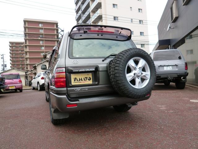 ランドクルーザー１００ ＶＸリミテッド　リアＬＳＤ・ターボディーゼル・２００系純正１８ＡＷ・ＭＯＮＳＴＡ新品５本・ＤＥＰＯ製ヘッドライト・リアヒーター・ＳＤナビフルセグ・Ｂカメラ・ドラレコ・キーレス・サイドステップ（8枚目）