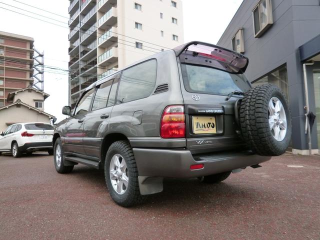 ランドクルーザー１００ ＶＸリミテッド　リアＬＳＤ・ターボディーゼル・２００系純正１８ＡＷ・ＭＯＮＳＴＡ新品５本・ＤＥＰＯ製ヘッドライト・リアヒーター・ＳＤナビフルセグ・Ｂカメラ・ドラレコ・キーレス・サイドステップ（9枚目）