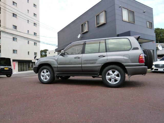 ランドクルーザー１００ ＶＸリミテッド　リアＬＳＤ・ターボディーゼル・２００系純正１８ＡＷ・ＭＯＮＳＴＡ新品５本・ＤＥＰＯ製ヘッドライト・リアヒーター・ＳＤナビフルセグ・Ｂカメラ・ドラレコ・キーレス・サイドステップ（10枚目）