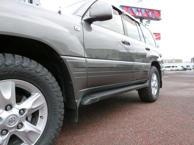 ランドクルーザー１００ ＶＸリミテッド　リアＬＳＤ・ターボディーゼル・２００系純正１８ＡＷ・ＭＯＮＳＴＡ新品５本・ＤＥＰＯ製ヘッドライト・リアヒーター・ＳＤナビフルセグ・Ｂカメラ・ドラレコ・キーレス・サイドステップ（13枚目）