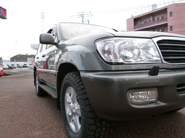 ランドクルーザー１００ ＶＸリミテッド　リアＬＳＤ・ターボディーゼル・２００系純正１８ＡＷ・ＭＯＮＳＴＡ新品５本・ＤＥＰＯ製ヘッドライト・リアヒーター・ＳＤナビフルセグ・Ｂカメラ・ドラレコ・キーレス・サイドステップ（14枚目）