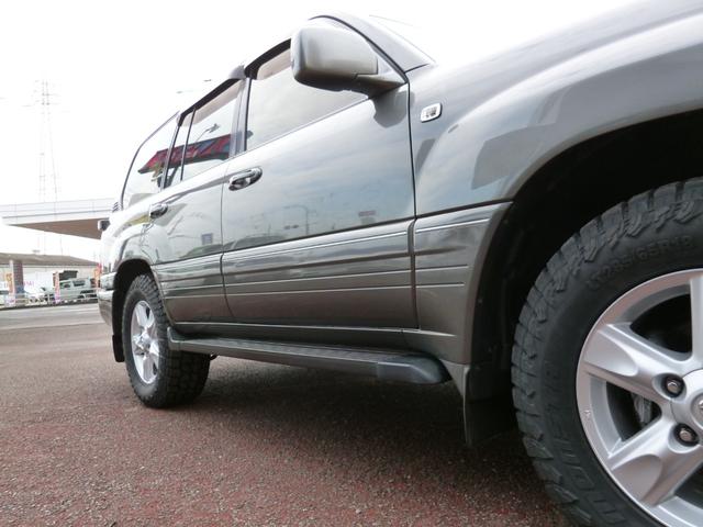 ランドクルーザー１００ ＶＸリミテッド　リアＬＳＤ・ターボディーゼル・２００系純正１８ＡＷ・ＭＯＮＳＴＡ新品５本・ＤＥＰＯ製ヘッドライト・リアヒーター・ＳＤナビフルセグ・Ｂカメラ・ドラレコ・キーレス・サイドステップ（15枚目）