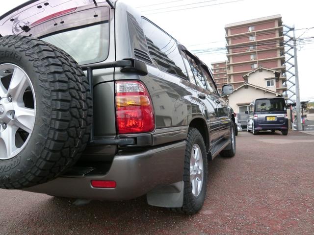 ランドクルーザー１００ ＶＸリミテッド　リアＬＳＤ・ターボディーゼル・２００系純正１８ＡＷ・ＭＯＮＳＴＡ新品５本・ＤＥＰＯ製ヘッドライト・リアヒーター・ＳＤナビフルセグ・Ｂカメラ・ドラレコ・キーレス・サイドステップ（16枚目）