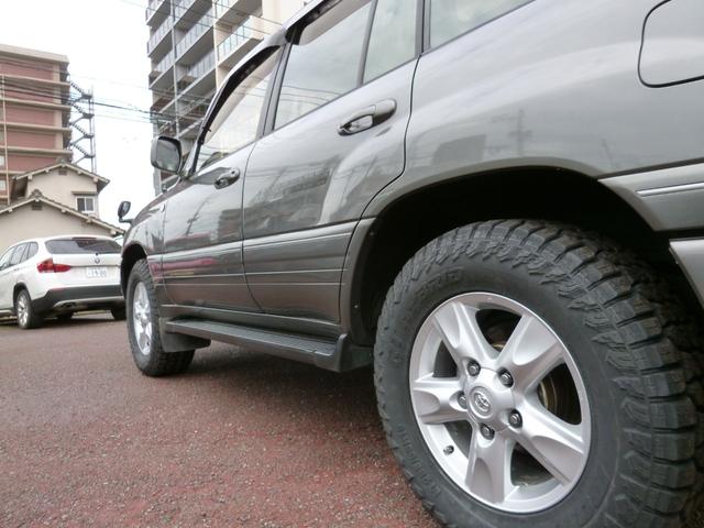 ランドクルーザー１００ ＶＸリミテッド　リアＬＳＤ・ターボディーゼル・２００系純正１８ＡＷ・ＭＯＮＳＴＡ新品５本・ＤＥＰＯ製ヘッドライト・リアヒーター・ＳＤナビフルセグ・Ｂカメラ・ドラレコ・キーレス・サイドステップ（19枚目）