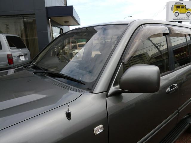 ランドクルーザー１００ ＶＸリミテッド　リアＬＳＤ・ターボディーゼル・２００系純正１８ＡＷ・ＭＯＮＳＴＡ新品５本・ＤＥＰＯ製ヘッドライト・リアヒーター・ＳＤナビフルセグ・Ｂカメラ・ドラレコ・キーレス・サイドステップ（20枚目）