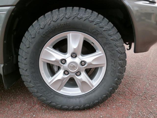 ランドクルーザー１００ ＶＸリミテッド　リアＬＳＤ・ターボディーゼル・２００系純正１８ＡＷ・ＭＯＮＳＴＡ新品５本・ＤＥＰＯ製ヘッドライト・リアヒーター・ＳＤナビフルセグ・Ｂカメラ・ドラレコ・キーレス・サイドステップ（26枚目）