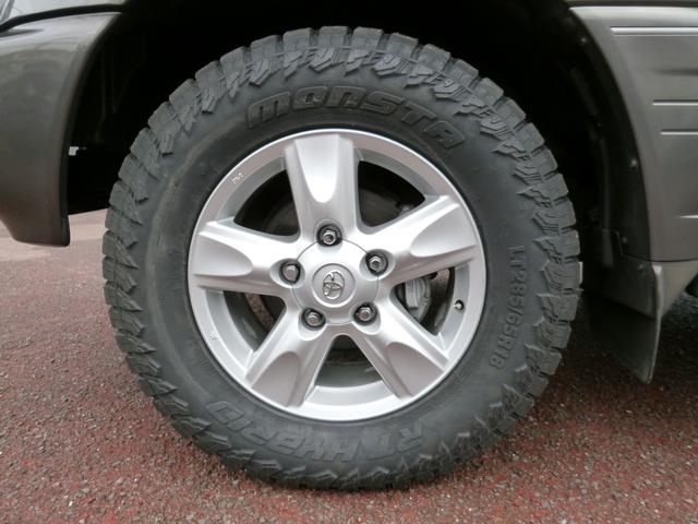 ランドクルーザー１００ ＶＸリミテッド　リアＬＳＤ・ターボディーゼル・２００系純正１８ＡＷ・ＭＯＮＳＴＡ新品５本・ＤＥＰＯ製ヘッドライト・リアヒーター・ＳＤナビフルセグ・Ｂカメラ・ドラレコ・キーレス・サイドステップ（29枚目）