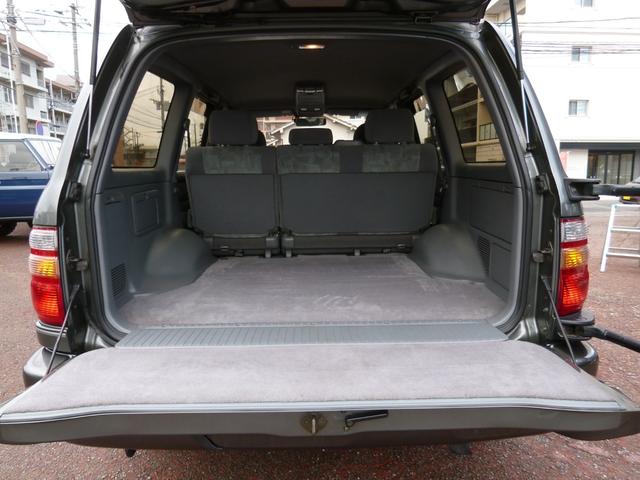 ランドクルーザー１００ ＶＸリミテッド　リアＬＳＤ・ターボディーゼル・２００系純正１８ＡＷ・ＭＯＮＳＴＡ新品５本・ＤＥＰＯ製ヘッドライト・リアヒーター・ＳＤナビフルセグ・Ｂカメラ・ドラレコ・キーレス・サイドステップ（30枚目）