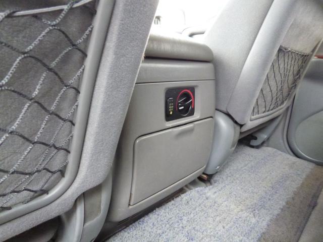 ランドクルーザー１００ ＶＸリミテッド　リアＬＳＤ・ターボディーゼル・２００系純正１８ＡＷ・ＭＯＮＳＴＡ新品５本・ＤＥＰＯ製ヘッドライト・リアヒーター・ＳＤナビフルセグ・Ｂカメラ・ドラレコ・キーレス・サイドステップ（36枚目）