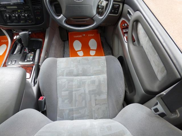 ランドクルーザー１００ ＶＸリミテッド　リアＬＳＤ・ターボディーゼル・２００系純正１８ＡＷ・ＭＯＮＳＴＡ新品５本・ＤＥＰＯ製ヘッドライト・リアヒーター・ＳＤナビフルセグ・Ｂカメラ・ドラレコ・キーレス・サイドステップ（39枚目）