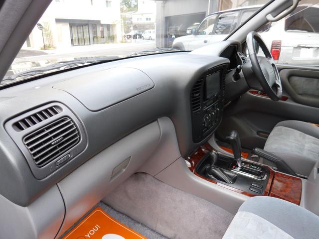 ランドクルーザー１００ ＶＸリミテッド　リアＬＳＤ・ターボディーゼル・２００系純正１８ＡＷ・ＭＯＮＳＴＡ新品５本・ＤＥＰＯ製ヘッドライト・リアヒーター・ＳＤナビフルセグ・Ｂカメラ・ドラレコ・キーレス・サイドステップ（42枚目）