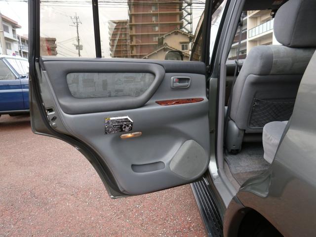 ランドクルーザー１００ ＶＸリミテッド　リアＬＳＤ・ターボディーゼル・２００系純正１８ＡＷ・ＭＯＮＳＴＡ新品５本・ＤＥＰＯ製ヘッドライト・リアヒーター・ＳＤナビフルセグ・Ｂカメラ・ドラレコ・キーレス・サイドステップ（48枚目）