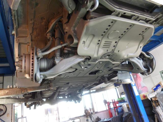 ランドクルーザー１００ ＶＸリミテッド　リアＬＳＤ・ターボディーゼル・２００系純正１８ＡＷ・ＭＯＮＳＴＡ新品５本・ＤＥＰＯ製ヘッドライト・リアヒーター・ＳＤナビフルセグ・Ｂカメラ・ドラレコ・キーレス・サイドステップ（53枚目）