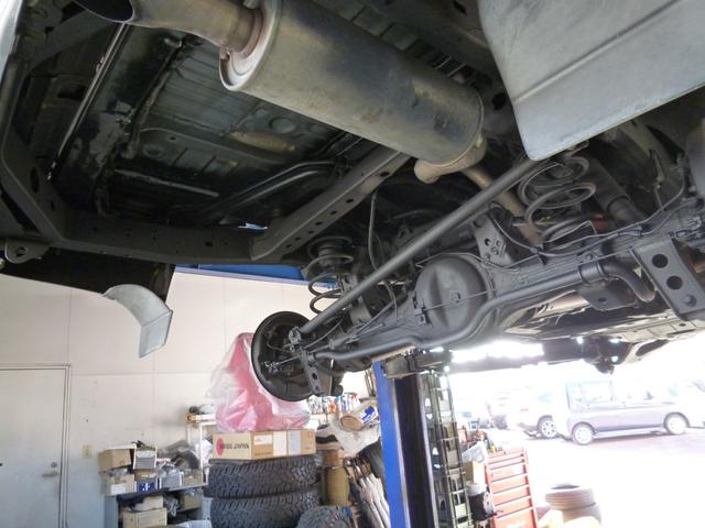 ランドクルーザー１００ ＶＸリミテッド　リアＬＳＤ・ターボディーゼル・２００系純正１８ＡＷ・ＭＯＮＳＴＡ新品５本・ＤＥＰＯ製ヘッドライト・リアヒーター・ＳＤナビフルセグ・Ｂカメラ・ドラレコ・キーレス・サイドステップ（54枚目）