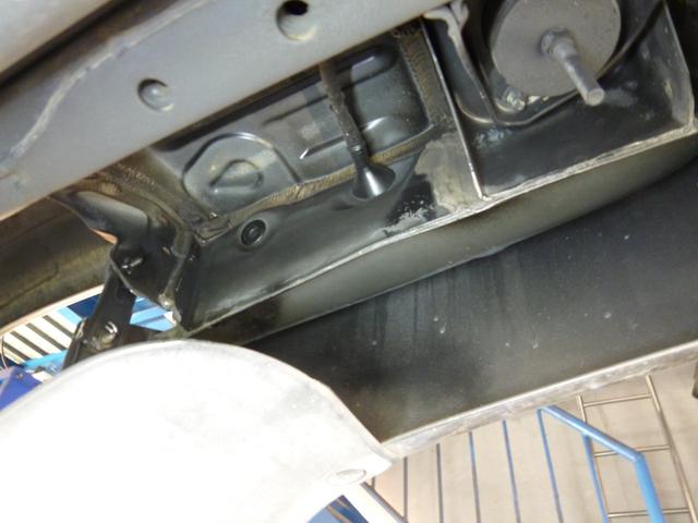 ランドクルーザー１００ ＶＸリミテッド　リアＬＳＤ・ターボディーゼル・２００系純正１８ＡＷ・ＭＯＮＳＴＡ新品５本・ＤＥＰＯ製ヘッドライト・リアヒーター・ＳＤナビフルセグ・Ｂカメラ・ドラレコ・キーレス・サイドステップ（55枚目）