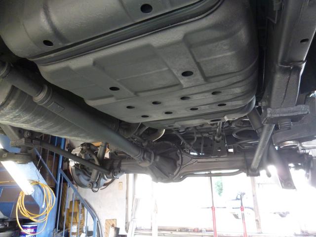 ランドクルーザー１００ ＶＸリミテッド　リアＬＳＤ・ターボディーゼル・２００系純正１８ＡＷ・ＭＯＮＳＴＡ新品５本・ＤＥＰＯ製ヘッドライト・リアヒーター・ＳＤナビフルセグ・Ｂカメラ・ドラレコ・キーレス・サイドステップ（61枚目）