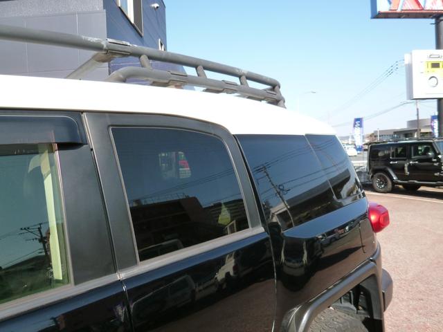 ＦＪクルーザー ブラックカラーパッケージ　ワンオーナー・グッドリッチＫＯ２・純正１７ＡＷ・ＳＤナビ・フルセグ・Ｂカメラ・ＥＴＣ・ドラレコ・キーレス・ルーフラック（25枚目）