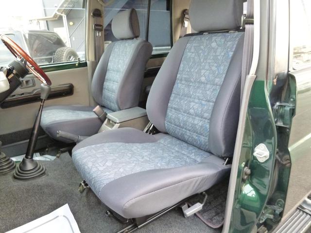 ���A�o���p�[�E���e�������b�h�E�I�[���h�}���G�~���[�V���b�N�E�t�F���_�[�~���[�E�����o�C�U�[�E�T�C�h�X�e�b�v