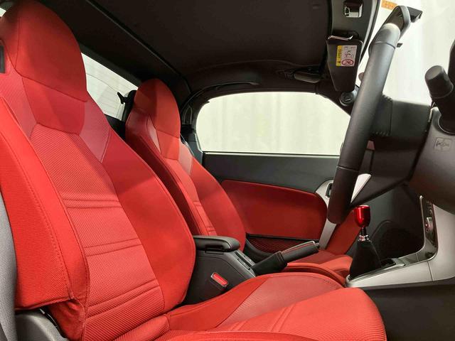 コペン セロ 下取車 ターボ マニュアル車 ディスプレイオーディオ ブルートゥース ETC LEDヘッドランプ オートライト キ-レス ABS シートヒーター 運転席エアバッグ 助手席エアバッグ イモビライザー(24枚目)