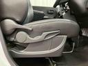 【運転席シートリフター】 体格に合わせたドライビングポジションに調整できます