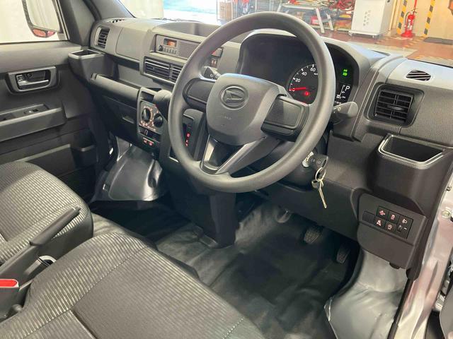 ハイゼットカーゴ DX 元展示車 禁煙 衝突被害軽減システム 衝突安全ボディ レーンキープアシスト キーレス 両側スライドドア ESC オートライト オートマチックハイビーム ABS 運転席エアバッグ 助手席エアバッグ(12枚目)