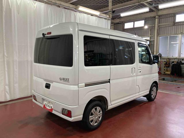 ハイゼットカーゴ クルーズ　下取車　衝突被害軽減システム　衝突安全ボディ　両側スライドドア　オートライト　ＬＥＤヘッドランプ　運転席エアバッグ　助手席エアバッグ　ＥＴＣ　ドライブレコーダー　スマートキー　ＡＢＳ（5枚目）