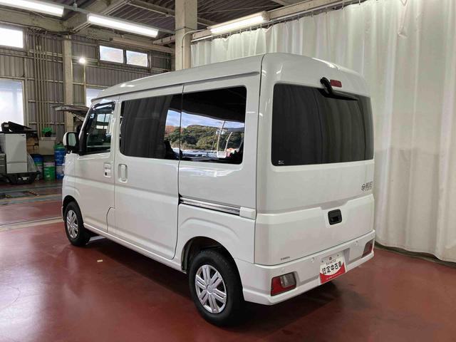 ハイゼットカーゴ クルーズ　下取車　衝突被害軽減システム　衝突安全ボディ　両側スライドドア　オートライト　ＬＥＤヘッドランプ　運転席エアバッグ　助手席エアバッグ　ＥＴＣ　ドライブレコーダー　スマートキー　ＡＢＳ（7枚目）