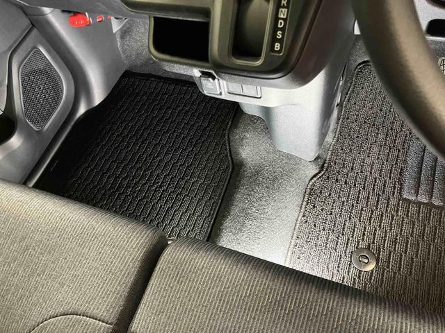 ムーヴ Ｇ　片側電動両側スライドドア　オートマチックハイビーム　ＬＥＤヘッドランプ　ベンチシート　スマートキー　プッシュスタート　電動格納ミラー　アルミホイール　アイドリングストップ　オートライト　レーンアシスト（26枚目）