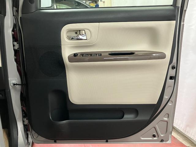 ムーヴキャンバス Ｘメイクアップリミテッド　ＳＡＩＩＩ　下取車　ナビ　ＴＶ　全周囲カメラ　ドライブレコーダー　横滑防止装置　踏み間違え防止　オートマチックハイビーム　スマートキー　プッシュスタート　ブルートゥース　車線逸脱　オートライト　ＡＢＳ（30枚目）