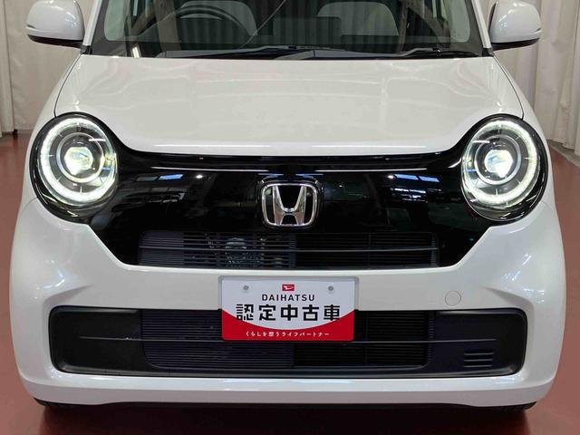 フロントフェイス（ヘッドランプ点灯時）